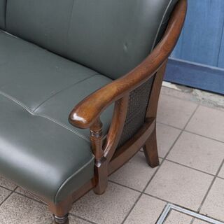Karimoku(カリモク家具)のコロニアルシリーズの高級ラインGRAND CORONIAL York Town(グランドコロニアル ヨークタウン)『YT』本革2人ソファ！クラシックで優雅な2PソファBJ212の画像