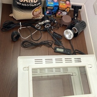 爬虫類　飼育ケース　中古