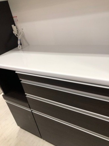 取りに来れる方限定！松田家具のレンジボードです！