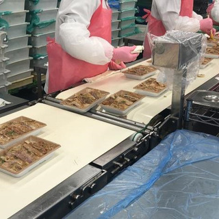 【製造作業】長期スタッフ/未経験者歓迎/３つの時間帯から選択OKの画像