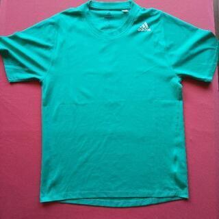 adidasとkappaのTシャツです。の画像