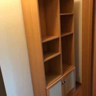 本棚(本以外にも使える収納棚)を無料で差し上げます。