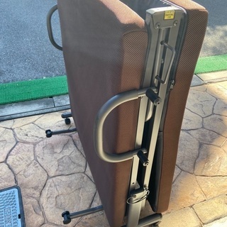 折り畳みベッド