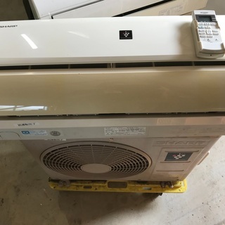 シーズンオフ特別価格宮崎県内限定取付工事価格込み激安中古エアコンシャープ2.2kw 6畳相当用2013年製造AC-223FD1