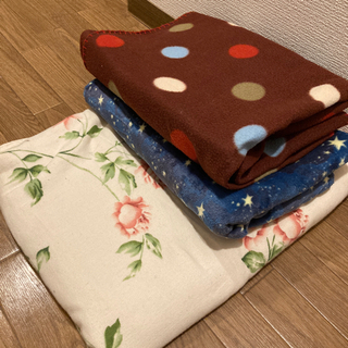 タオルケット＆膝掛け2つ