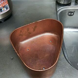 銅の三角コーナー