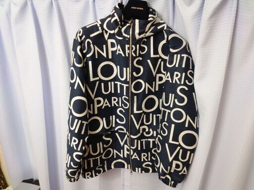 LOUISVUITTON　ルイヴィトン　パッカブルギャラクシーブルゾン　2018秋冬　極美品　正規品　参考価格32万円