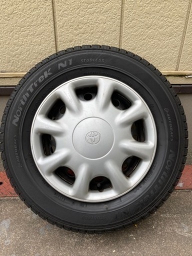冬支度、中古！カローラツーリングワゴン純正ホイール 175/70R13　ホイールキャップ スタッドレスタイヤ 4本セット