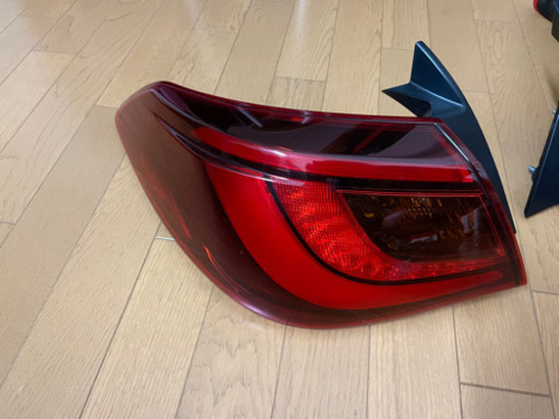 フーガy51後期　左外側テールライト