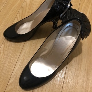 ヒールが可愛い⭐︎EIZO⭐︎エナメルパンプス　22センチの画像