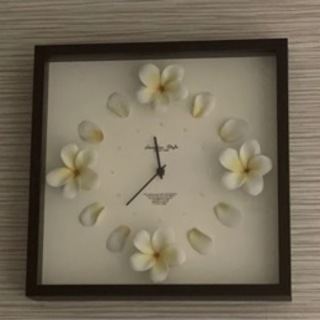 clock ハワイアン　プルメリア　壁掛け時計ラインストーン　高級時計の画像