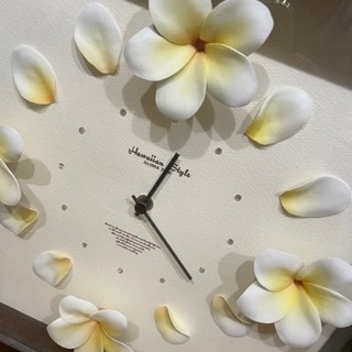 clock ハワイアン　プルメリア　壁掛け時計ラインストーン　高級時計の画像