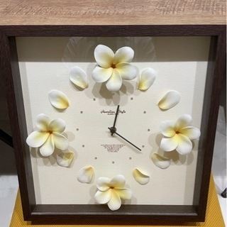 clock ハワイアン　プルメリア　壁掛け時計ラインストーン　高級時計の画像