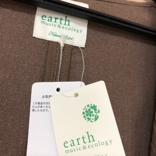 新品　ロング丈のニュアンスコート　earth music & ecology の画像