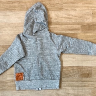 【美品】Breezeのパーカー110cmの画像