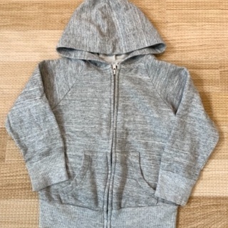 【美品】Breezeのパーカー110cm