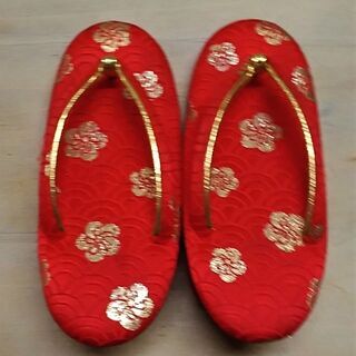 【中古】七五三　女児向け小物（草履、かこ巾着セット）の画像