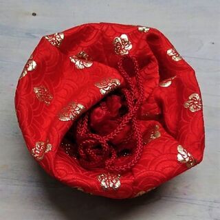 【中古】七五三　女児向け小物（草履、かこ巾着セット）の画像