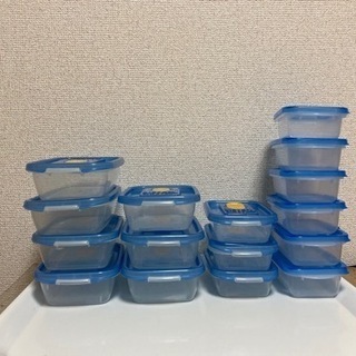 タッパー　　小物入れ