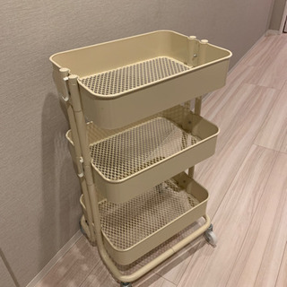 3段ワゴン　天板付きの画像