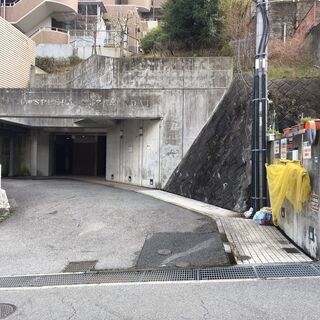 ☆仲介手数料0円！☆月極駐車場☆神戸市北区鈴蘭台南町☆鈴蘭台☆0...