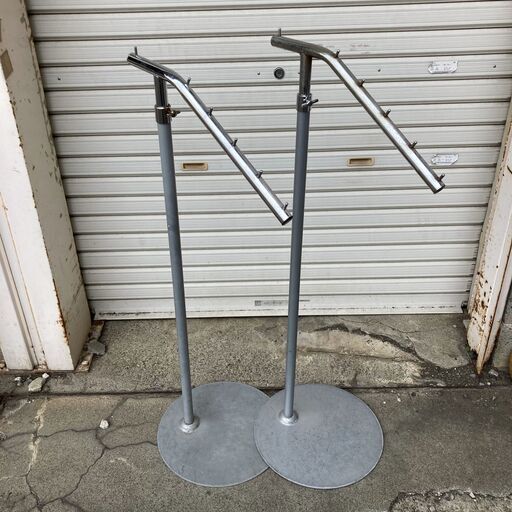 ハンガーラック　傾斜ハンガー　店舗什器　中古