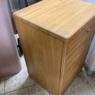 【10/21確約済み】【0円‼️取手が1つないからあげる💦】タンス チェスト 棚 引き出し 4段の画像