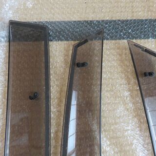 マツダ プレマシー用　純正バイザー3枚の画像