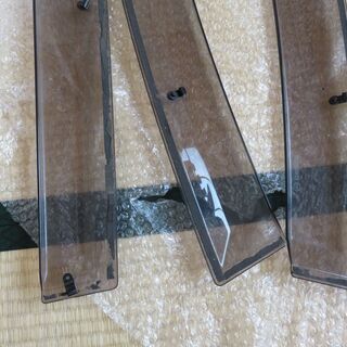マツダ プレマシー用　純正バイザー3枚の画像
