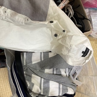 【売切】ありがとうございました　断捨離マーケット(無料)Sサイズメンズ服　Mサイズ長袖などベルト各種の画像