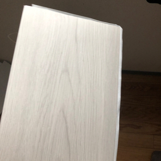 木目調フロアタイルの画像