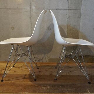 Hermanmiller(ハーマンミラー)社のイームズ ワイヤーベースサイド