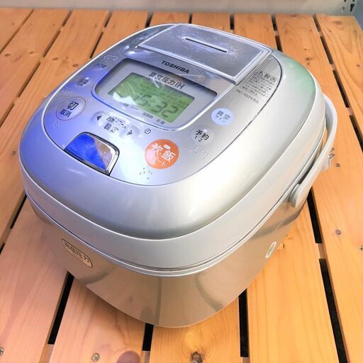 1021■TOSHIBA/東芝 IH 炊飯器 5.5合 RC-102VSS 2011年製■