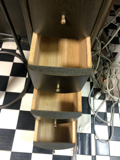 【リサイクルサービス八光　田上店　配達・設置OK】ダークブラウン　1口コンセント付ドレッサー