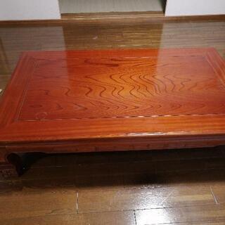 大きいの和式テーブルです。約150x100cm。重いです