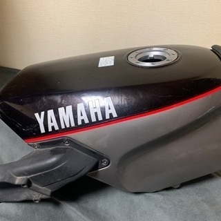FZR250 外装、割れ、ヒビ、擦り傷等あります　他部品あります。