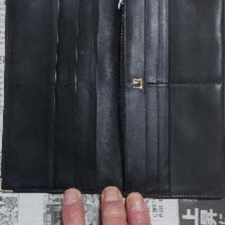 【現金のみ】【】ﾀﾞﾝﾋﾙの財布です。