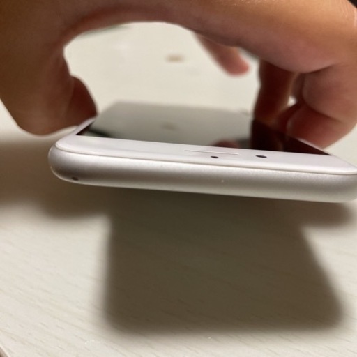 iPhone8 64GB シルバー