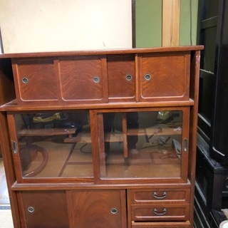 レトロ茶箪笥の画像