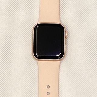 美品 Apple Watch Series5 40mm アップルウォッチ GPSの画像