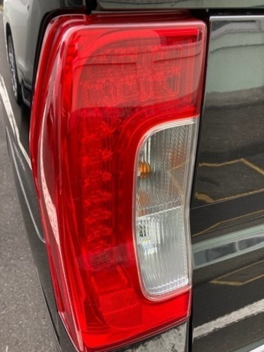 タント　la600s  純正テールランプ　左