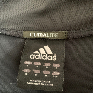 adidas ジャージの画像