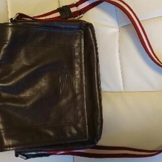 BALLY メッセンジャーバッグ