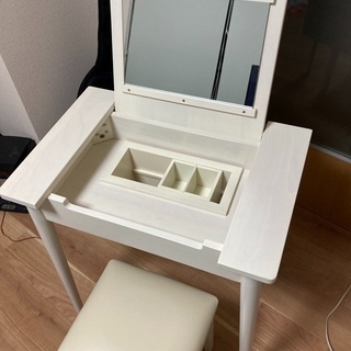 【再値下】新品未使用白いおしゃれドレッサー