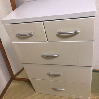 衣装棚譲ります（難あり）