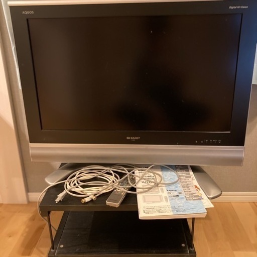 SHARP AQUOS 32型　液晶テレビ