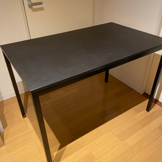 IKEA テーブルの画像