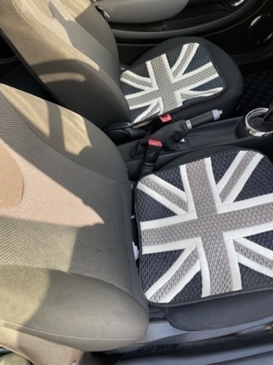 出品中 mini cooper 車内画像