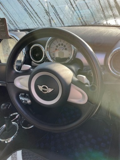 出品中 mini cooper 車内画像