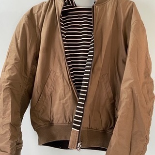 ブルゾンフード付き